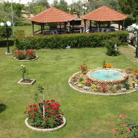Hotel Katerina Keramoti  Luaran gambar