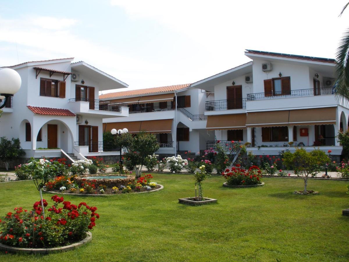 Hotel Katerina Keramoti  Luaran gambar